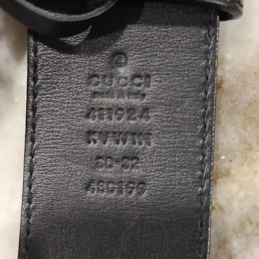 Gucci Black and Tan Belt with Silver Logo Buckle - Picture 3 of 9